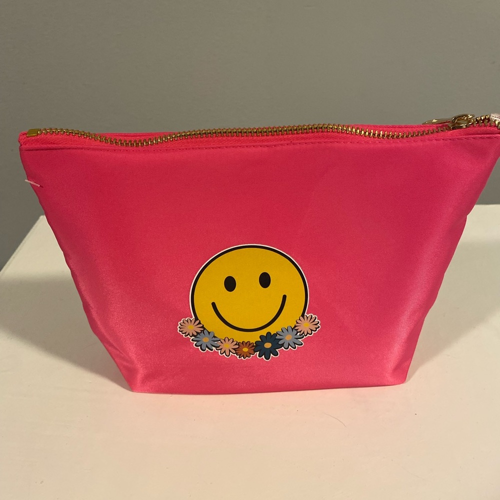 3/$15 Pink Smiley Face Travel Bag